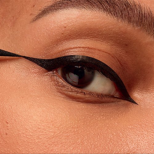 231691   Maqui INFALLIBLE 24H PRECISION FELT Banner 500X500 CLOSE UP V3 F6